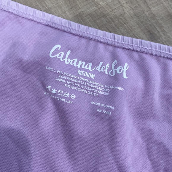 Beautiful two piece from Cabana del Sol - Picture 4 of 4